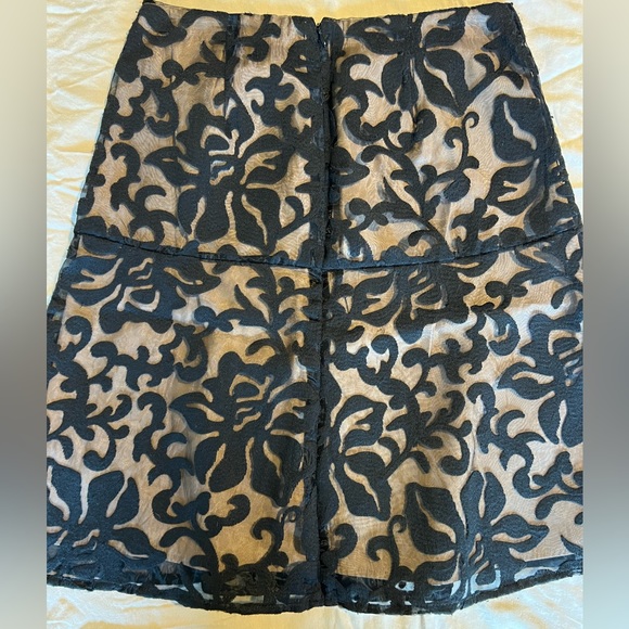Ann Taylor short A-line skirt - Picture 4 of 6